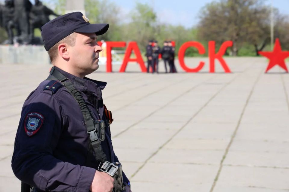 Наша героическая история – история народа-победителя – живёт в веках Наша героическая история – история народа-победителя – живёт в веках