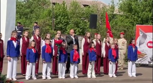 Сегодня, в этот знаменательный день – День Луганской Народной Республики, Центр культуры города Алчевска совместно с Образцовым ансамблем "Премьера" ДМШ 1 шлют самые искренние и теплые поздравления всем жителям нашей любимой...