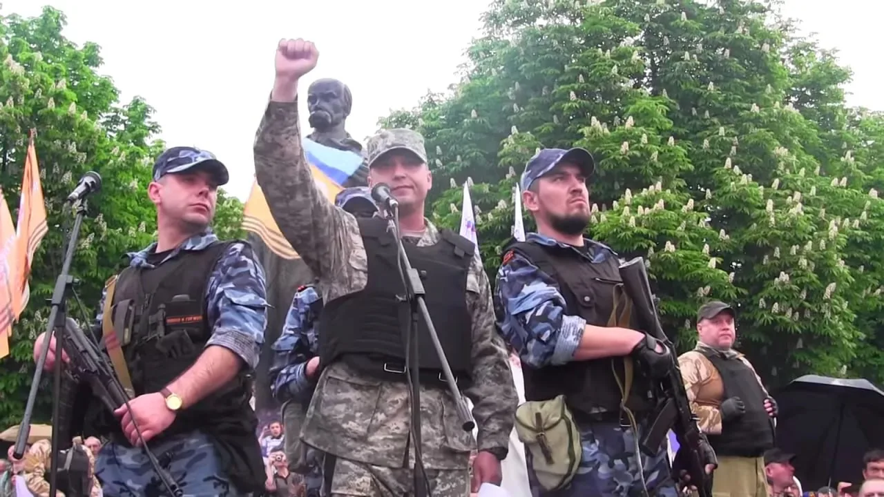 В мае 2014 года за создание ЛНР проголосовали 1 298 084 человека — более 96% участников референдума В мае 2014 года за создание ЛНР проголосовали 1 298 084 человека — более 96% участников референдума