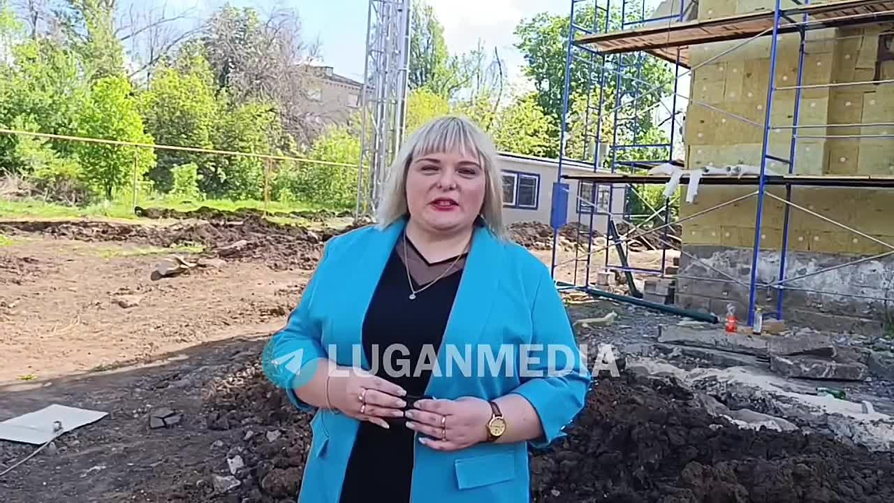В Краснолучской школе № 7 проводится масштабное благоустройство территории