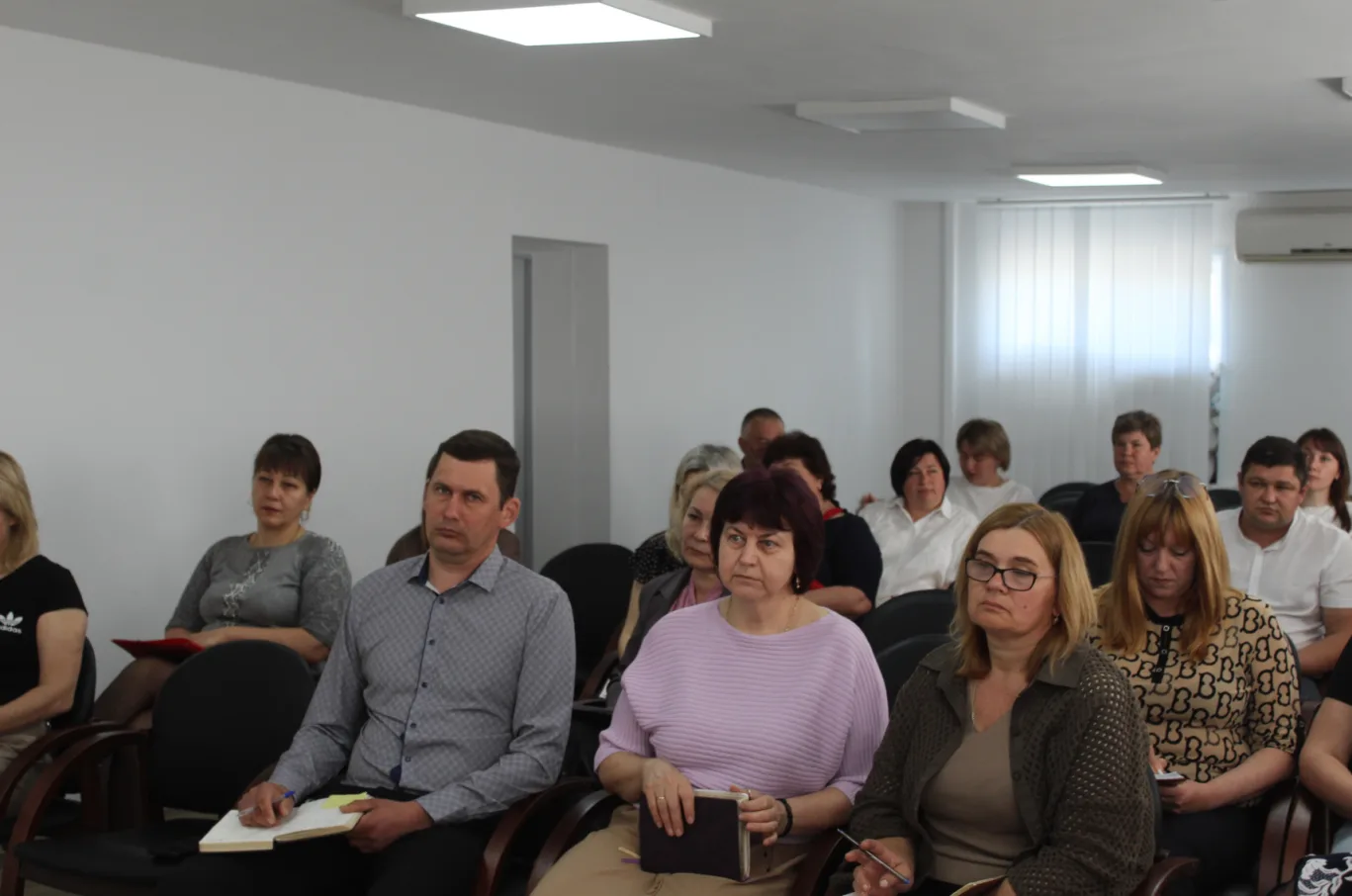 Сегодня, 13 мая 2026 года, провела плановое еженедельное аппаратное совещание с руководителями управлений и отделов администрации Сегодня, 13 мая 2026 года, провела плановое еженедельное аппаратное совещание с руководителями управлений и отделов администрации