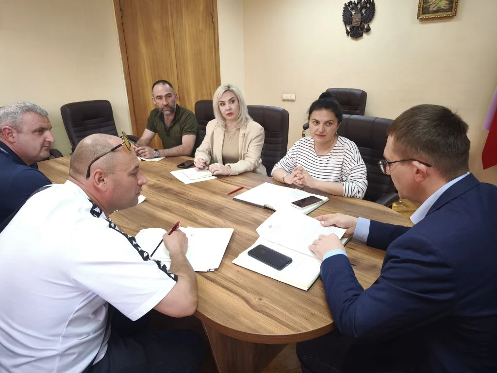 После праздников — к плановой работе: итоги совещания по ЖКХ После праздников — к плановой работе: итоги совещания по ЖКХ