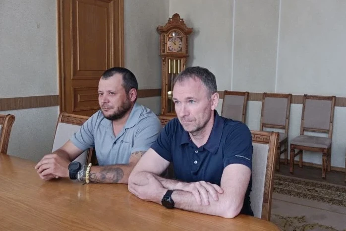Встретился с заместителем Главы Хакасии Владиславом Мингелой и советником Главы Хакасии Леонидом Лапиным Встретился с заместителем Главы Хакасии Владиславом Мингелой и советником Главы Хакасии Леонидом Лапиным