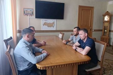 Встретился с заместителем Главы Хакасии Владиславом Мингелой и советником Главы Хакасии Леонидом Лапиным