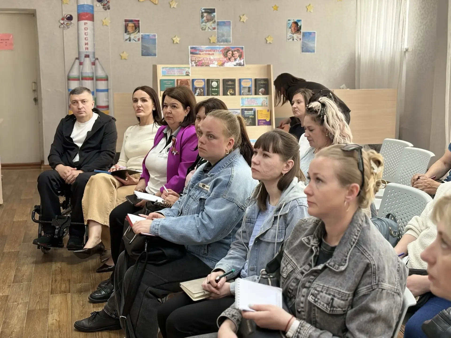 В Красном Луче прошел выездной семинар Ресурсного центра для НКО В Красном Луче прошел выездной семинар Ресурсного центра для НКО