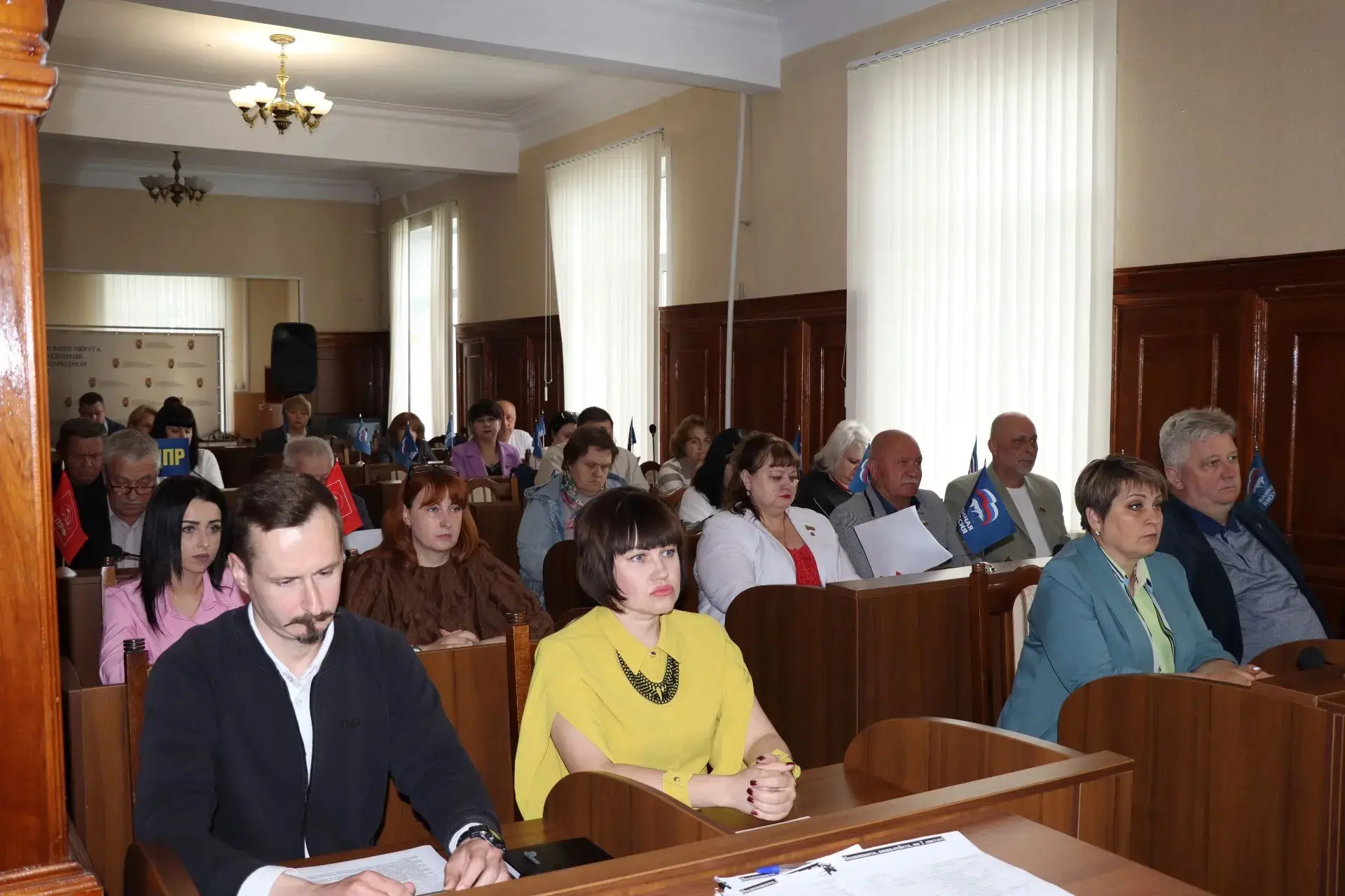 Депутаты присвоили звание Почетных граждан города Северодонецка ветерану Великой Отечественной войны Евдокии Вихровой и заслуженному работнику системы образования Борису Мохонько Депутаты присвоили звание Почетных граждан города Северодонецка ветерану Великой Отечественной войны Евдокии Вихровой и заслуженному работнику системы образования Борису Мохонько