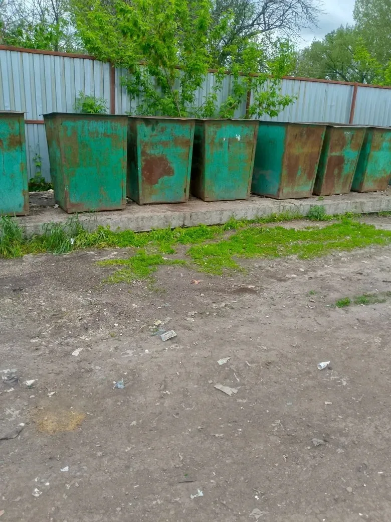 Продолжаются работы по уборке и благоустройству городских территорий Продолжаются работы по уборке и благоустройству городских территорий