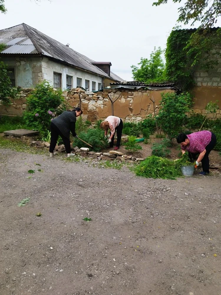 Сегодня прошли акции по благоустройству на всех территориях Луганска Сегодня прошли акции по благоустройству на всех территориях Луганска