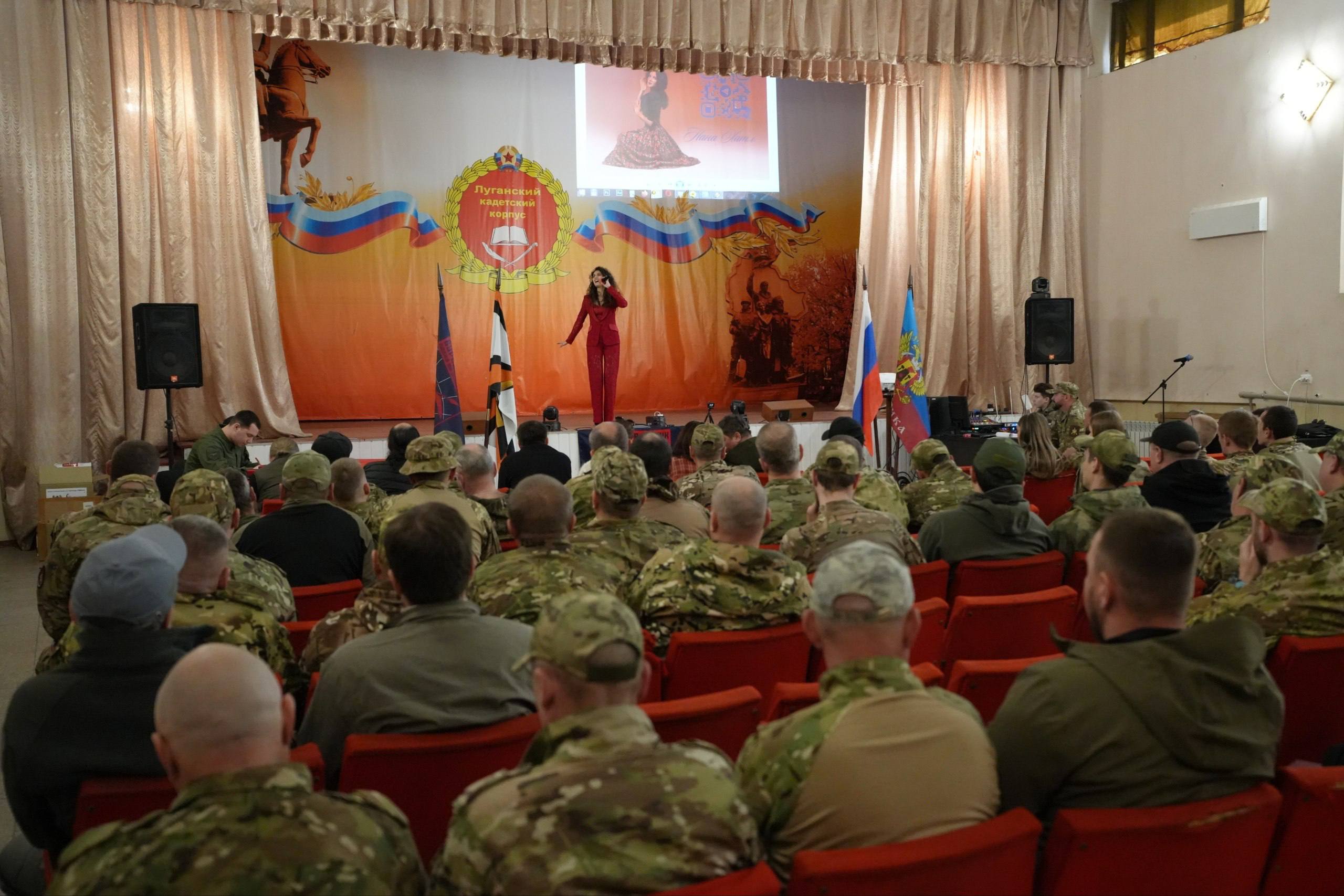 Депутат Народного Совета ЛНР, руководитель Луганского реготедения ВОО «Молодая Гвардия Единой России» Андрей Самойлов принял участие в торжественном мероприятии, посвященном двухлетней годовщине отдельного полка беспилотных... Депутат Народного Совета ЛНР, руководитель Луганского реготедения ВОО «Молодая Гвардия Единой России» Андрей Самойлов принял участие в торжественном мероприятии, посвященном двухлетней годовщине отдельного полка беспилотных...