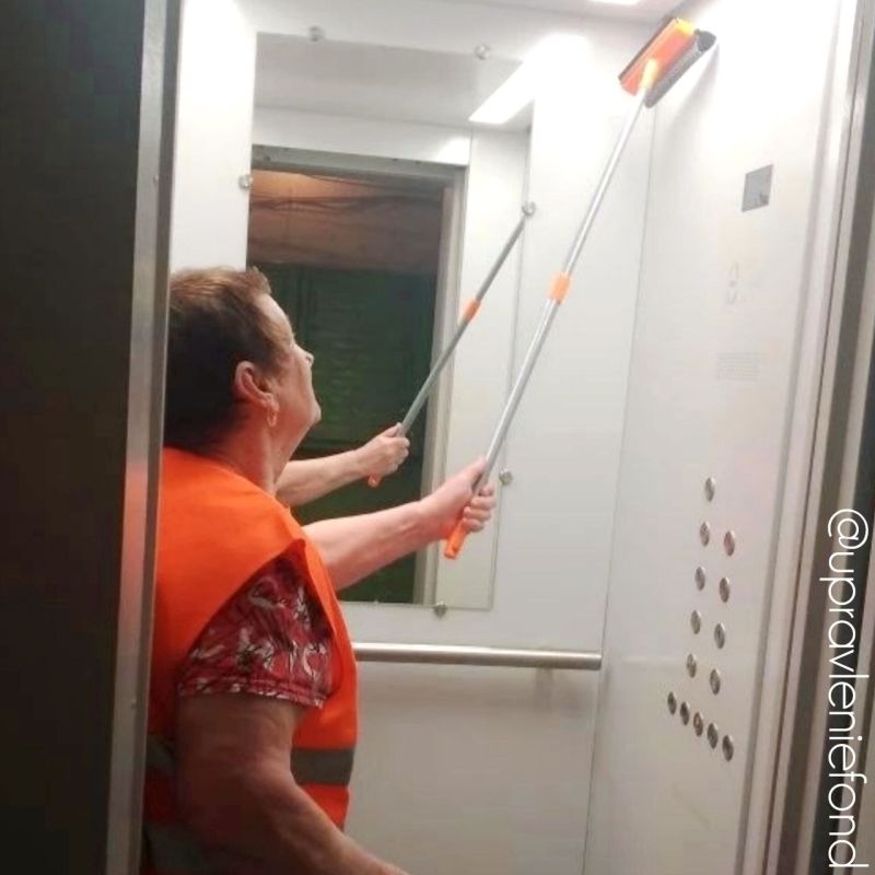 Луганский филиал выполнил влажную уборку в лифтах столичных многоэтажек Луганский филиал выполнил влажную уборку в лифтах столичных многоэтажек