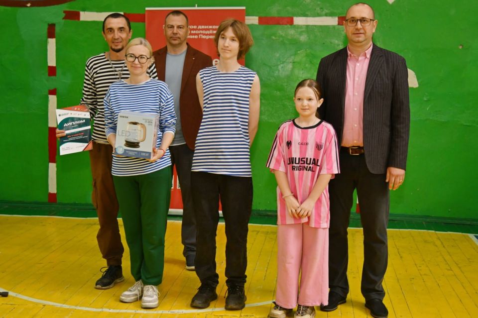 В Свердловске провели муниципальный этап Всероссийской игры «Семейная зарница» В Свердловске провели муниципальный этап Всероссийской игры «Семейная зарница»