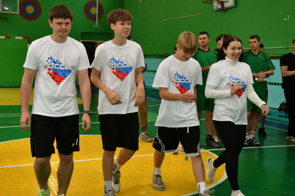 В Свердловске провели муниципальный этап Всероссийской игры «Семейная зарница» В Свердловске провели муниципальный этап Всероссийской игры «Семейная зарница»