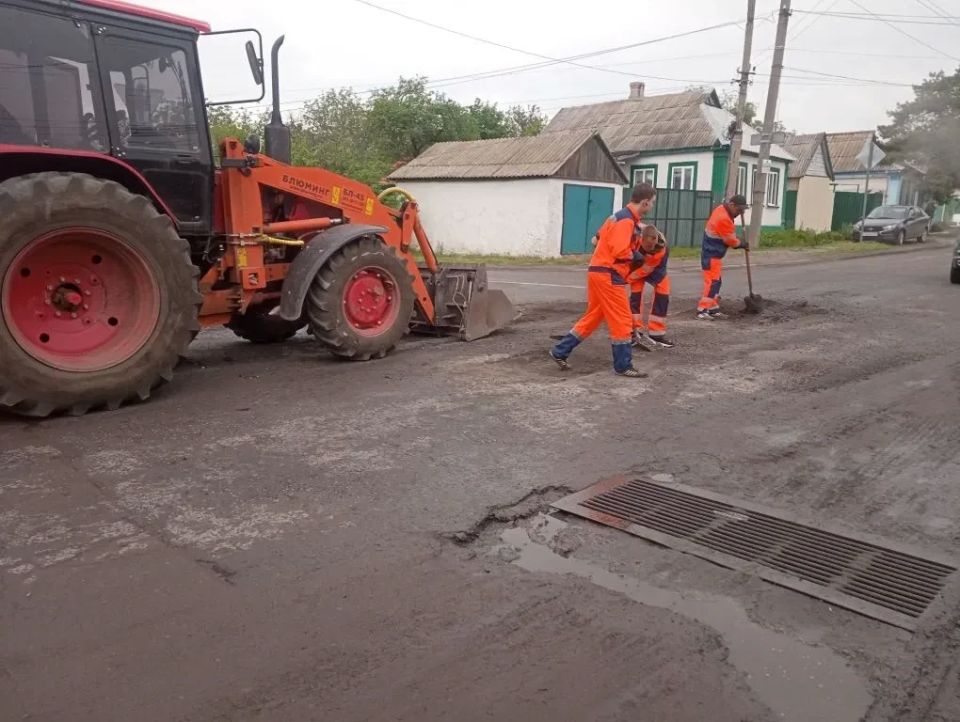 На улицах Фрунзе и Свердлова стартовал ямочный ремонт На улицах Фрунзе и Свердлова стартовал ямочный ремонт