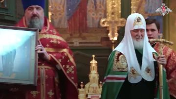 Минобороны России: В зону СВО доставили икону Луганской Божией Матери, подаренную Святейшим Патриархом Московским и всея Руси Кириллом военнослужащим 3-й общевойсковой армии «Южной» группировки войск