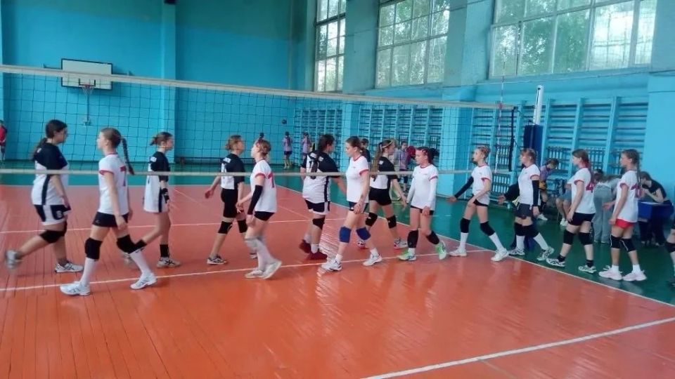 Команда Лутугинской спортивной школы стала чемпионом первенства ЛНР по волейболу Команда Лутугинской спортивной школы стала чемпионом первенства ЛНР по волейболу
