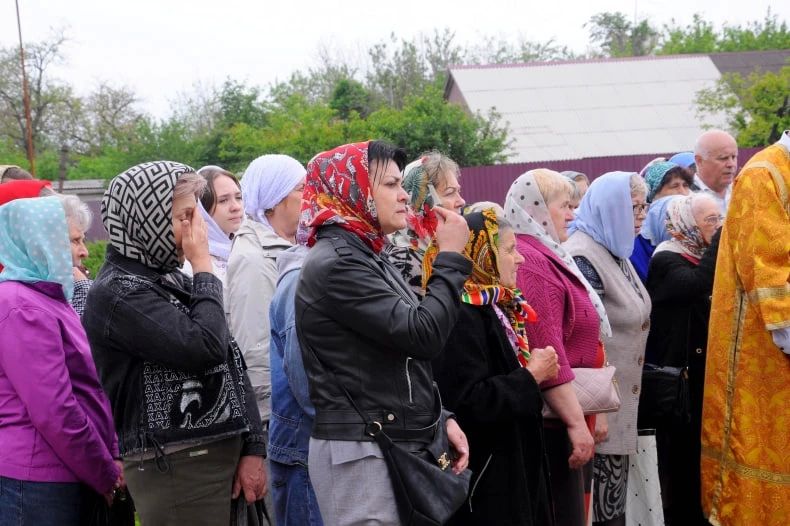 В Свердловском муниципалитете прошел Крестный ход: молились за благополучие и мир в округе В Свердловском муниципалитете прошел Крестный ход: молились за благополучие и мир в округе