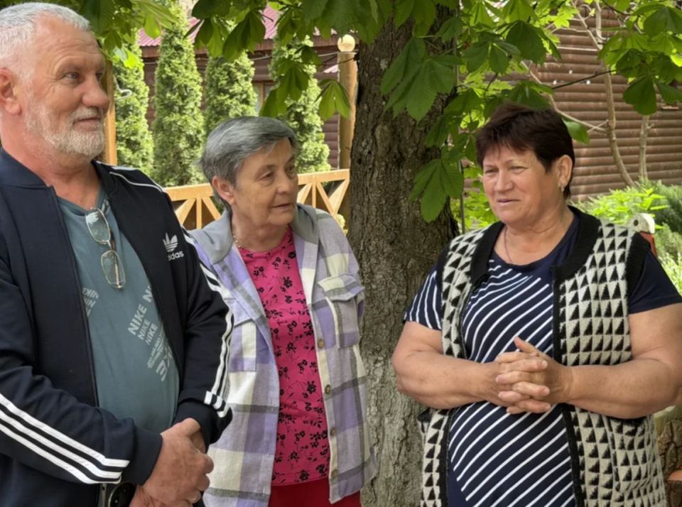 Добро возвращается: славяносербские мастерицы отдохнули на природе при поддержке Единой России Добро возвращается: славяносербские мастерицы отдохнули на природе при поддержке Единой России