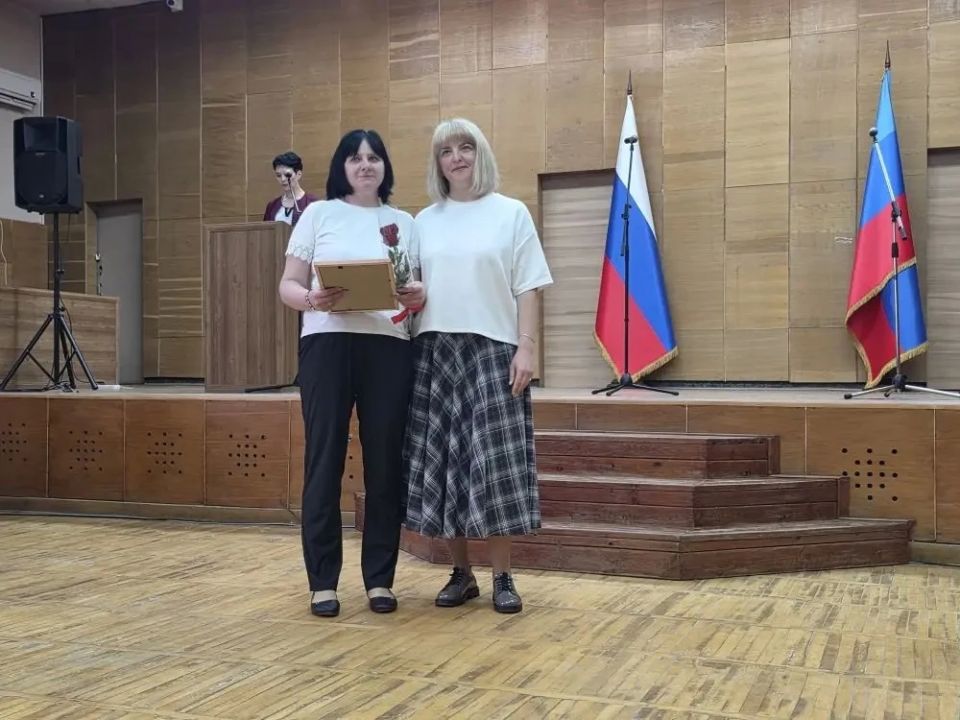 Медсестры ЛНР отмечены Благодарностями Министра здравоохранения Медсестры ЛНР отмечены Благодарностями Министра здравоохранения