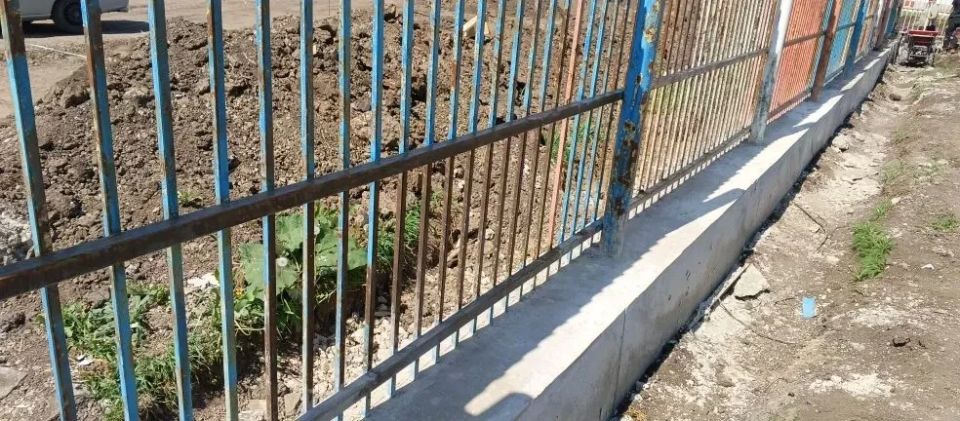 В Ровеньках продолжаются работы по благоустройству общественных территорий В Ровеньках продолжаются работы по благоустройству общественных территорий