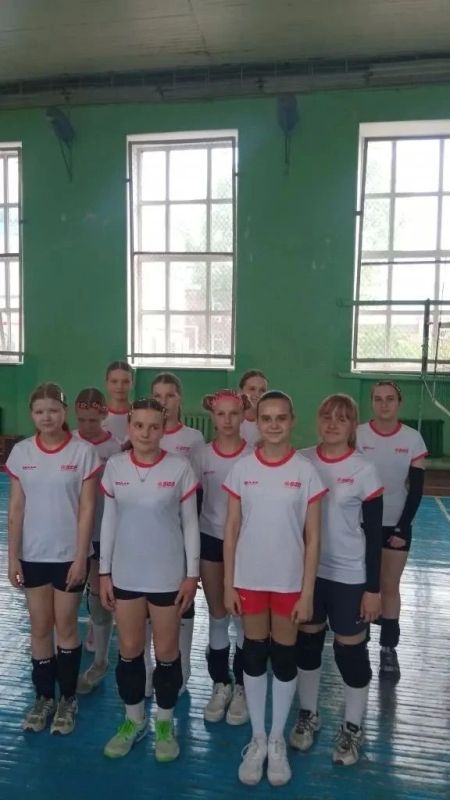 Команда Лутугинской спортивной школы стала чемпионом первенства ЛНР по волейболу Команда Лутугинской спортивной школы стала чемпионом первенства ЛНР по волейболу