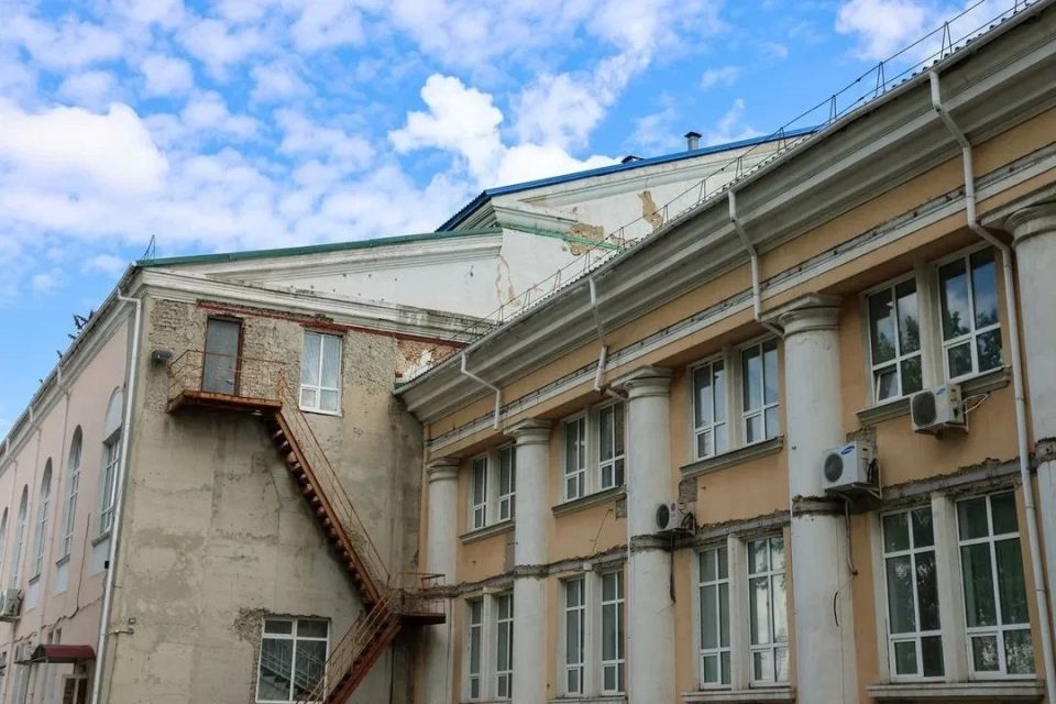 Ольга Бас: В августе Луганскому академическому музыкально-драматическому театру имени М. Голубовича исполняется 85 лет Ольга Бас: В августе Луганскому академическому музыкально-драматическому театру имени М. Голубовича исполняется 85 лет