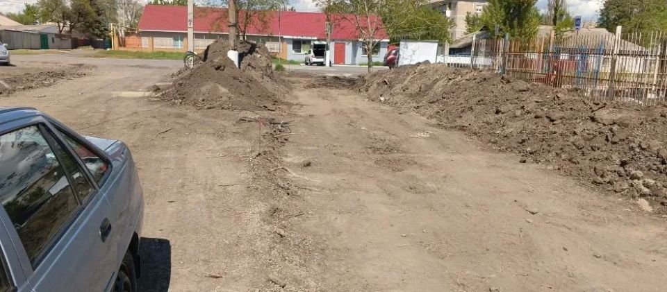 В Ровеньках продолжаются работы по благоустройству общественных территорий В Ровеньках продолжаются работы по благоустройству общественных территорий