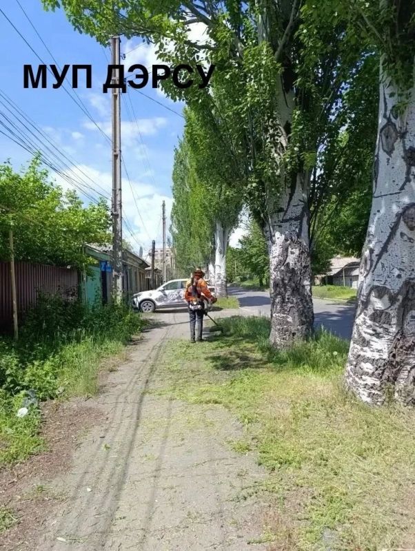 За период с 13 по 15 мая работниками МУП "ДЭРСУ" были выполнены следующие работы: За период с 13 по 15 мая работниками МУП "ДЭРСУ" были выполнены следующие работы: