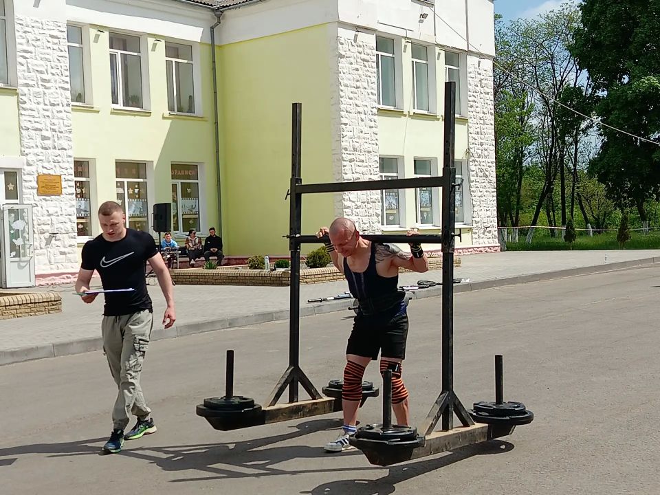 17 мая на площадке Перевальского районного Дворца культуры прошел турнир по силовому экстриму, посвященный 81-й годовщине Победы в Великой Отечественной войне и 60-летию Перевальского муниципального округа 17 мая на площадке Перевальского районного Дворца культуры прошел турнир по силовому экстриму, посвященный 81-й годовщине Победы в Великой Отечественной войне и 60-летию Перевальского муниципального округа