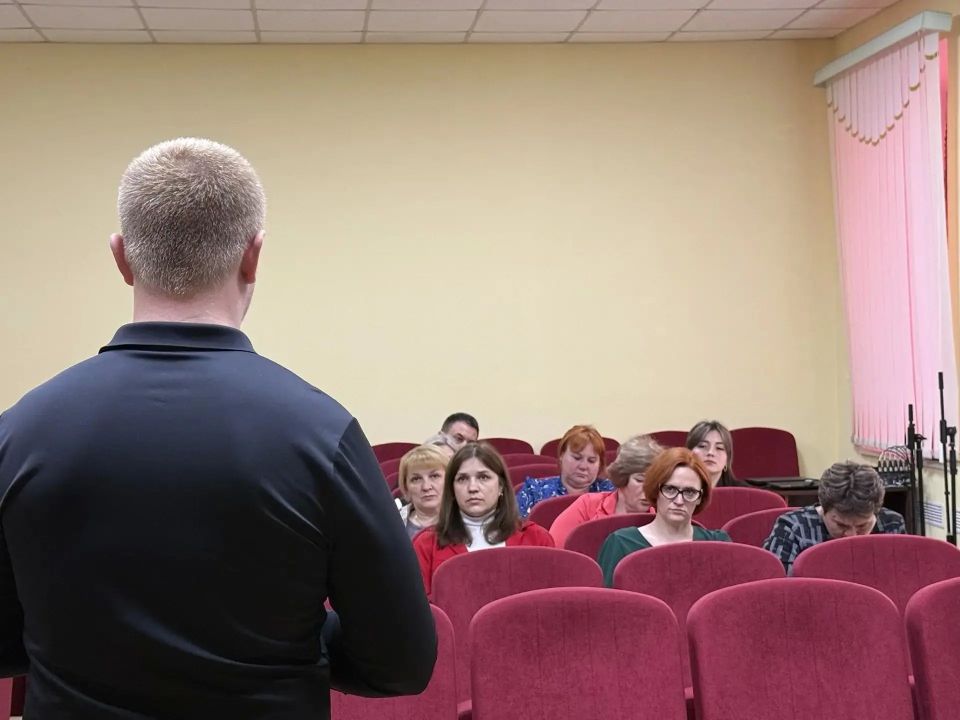 Комиссия по делам несовершеннолетних и защите их прав Меловского МО ЛНР провела семинар для директоров образовательных учреждений Меловского муниципального округа Комиссия по делам несовершеннолетних и защите их прав Меловского МО ЛНР провела семинар для директоров образовательных учреждений Меловского муниципального округа
