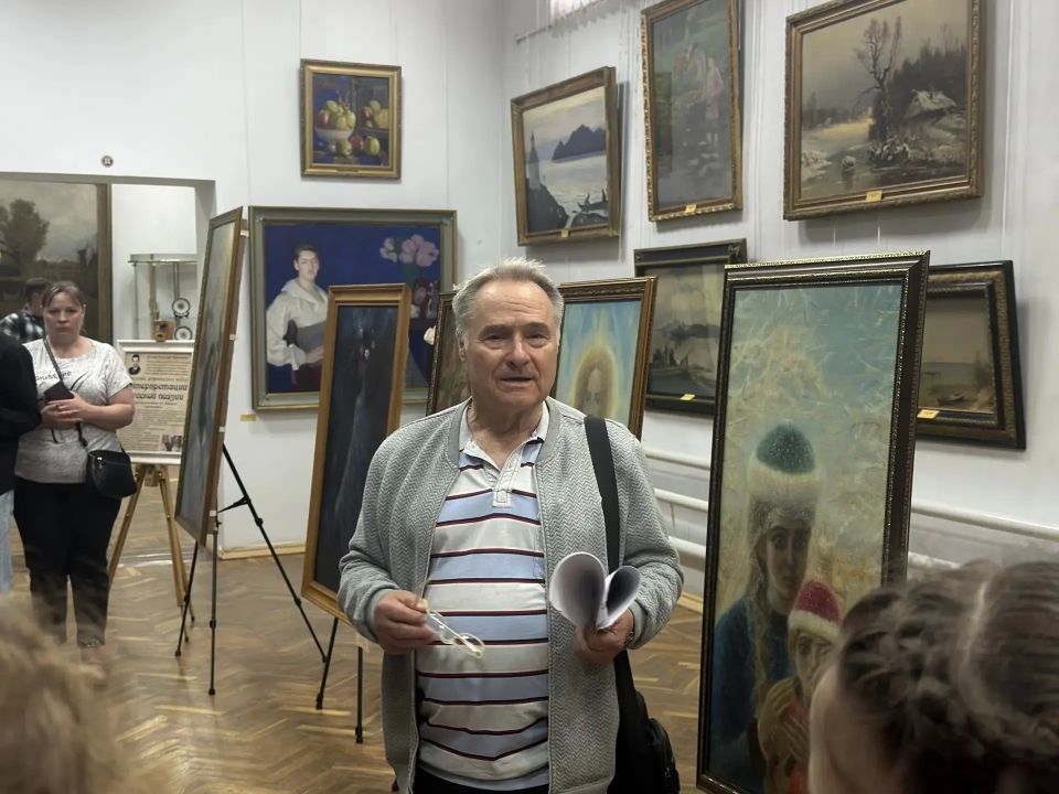Сотрудники УФСИН прикоснулись к прекрасному: ведомство посетило Художественный музей в День музеев Сотрудники УФСИН прикоснулись к прекрасному: ведомство посетило Художественный музей в День музеев