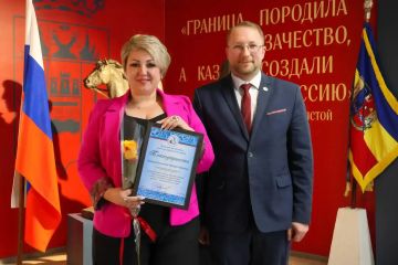 В честь празднования Международного дня музеев директор Антрацитовского исторического музея Радмила Кушнир-Кисилева приняла участие в торжественном мероприятии на базе Станично-Луганского музея донского казачества
