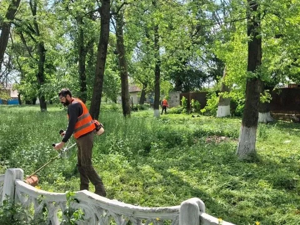 Чистота и порядок – главная забота коммунальных служб! Чистота и порядок – главная забота коммунальных служб!