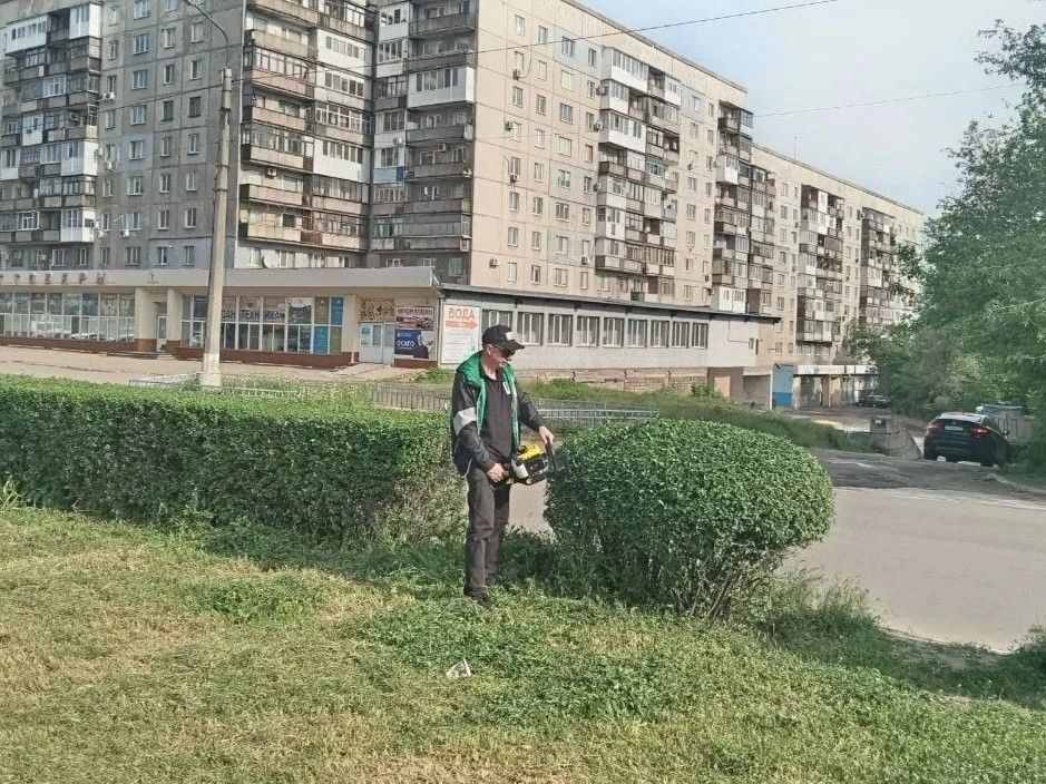 Коммунальными службами проведены работы на территории города Коммунальными службами проведены работы на территории города