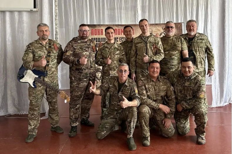 Концерт фронтовой творческой бригады ансамбля песни и пляски «Рубиновая звезда» состоялся в Володарской СШ Концерт фронтовой творческой бригады ансамбля песни и пляски «Рубиновая звезда» состоялся в Володарской СШ