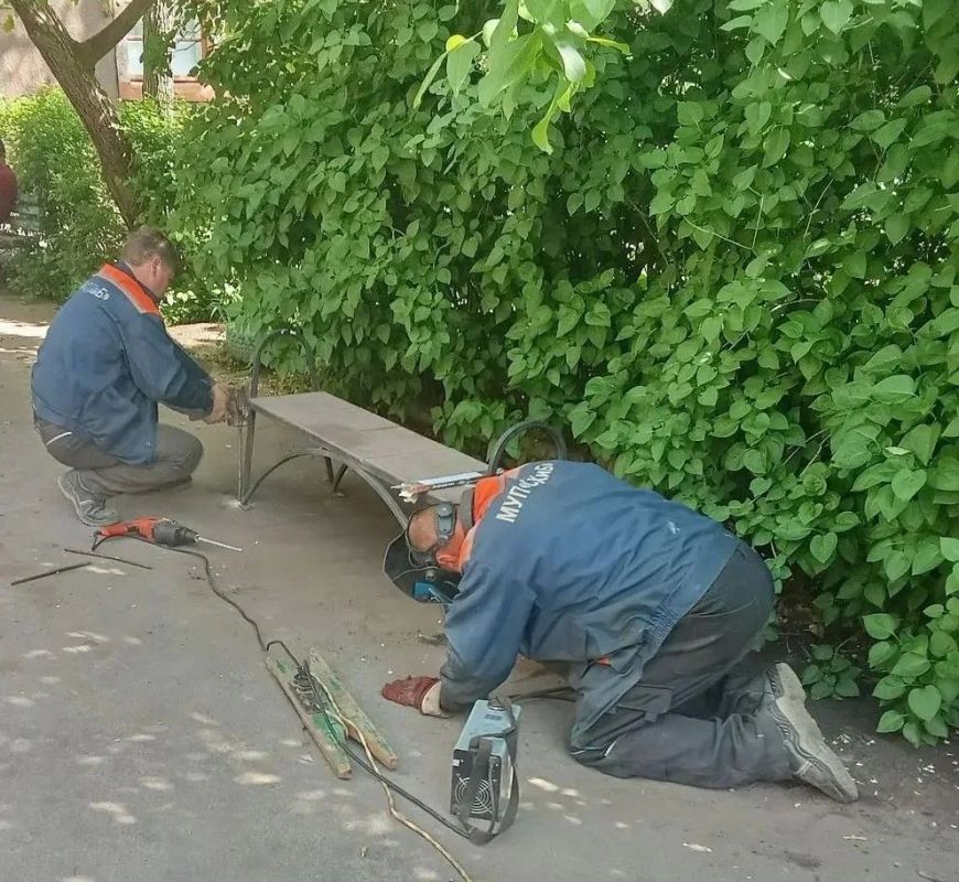 Коммунальными службами проведены работы на территории города Коммунальными службами проведены работы на территории города