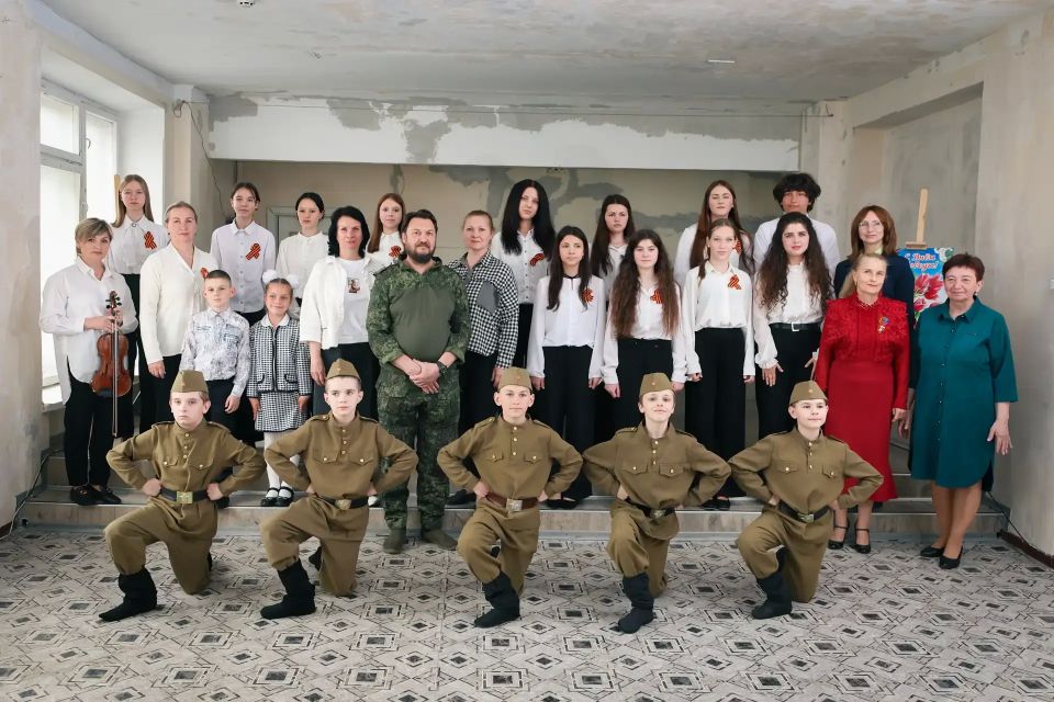 Встреча с участником СВО в детской школе искусств Встреча с участником СВО в детской школе искусств