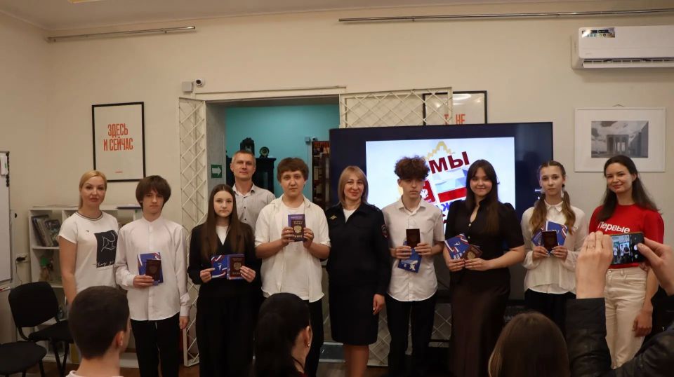 Сегодня в музее истории города Ровеньки прошел исторический час «Путешествие по Республике Коми» Сегодня в музее истории города Ровеньки прошел исторический час «Путешествие по Республике Коми»