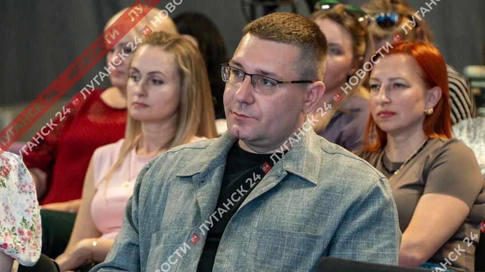 Сбережения в безопасности: сотрудники ГТРК ЛНР приняли участие во Всероссийской эстафете «Мои финансы» Сбережения в безопасности: сотрудники ГТРК ЛНР приняли участие во Всероссийской эстафете «Мои финансы»