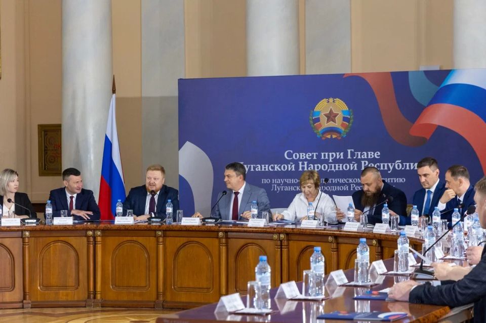 В Луганске впервые прошло заседание Совета по научно-технологическому развитию ЛНР