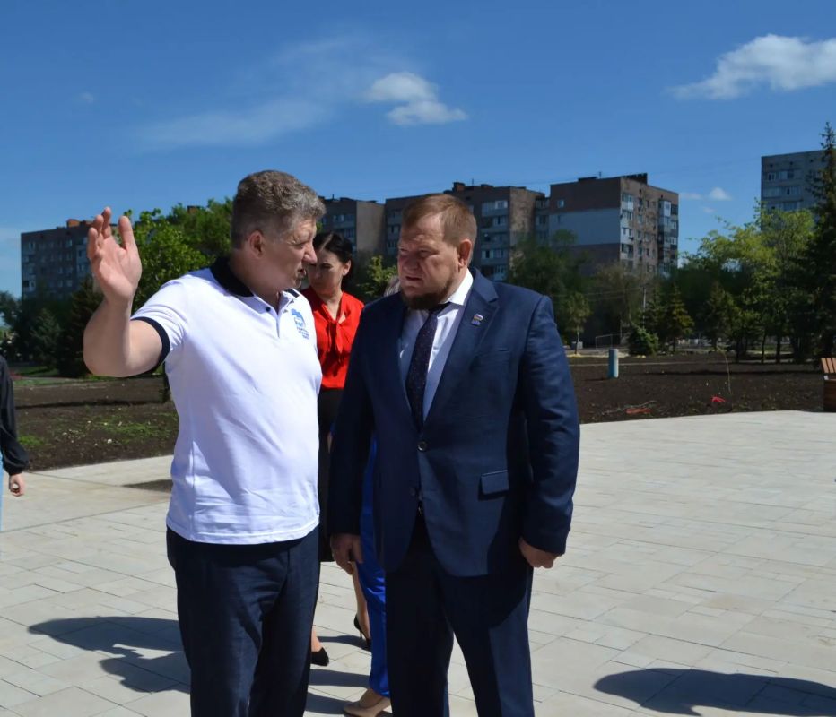 В Парке дружбы проверили ход восстановления В Парке дружбы проверили ход восстановления