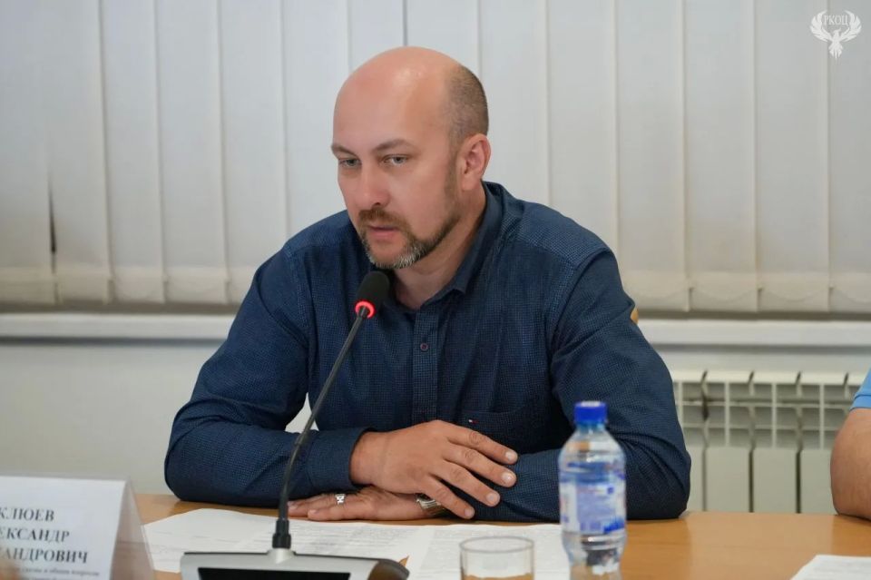 В ЛГУ им. В. Даля 20 мая состоялся круглый стол на тему «Профилактика экстремизма и противодействие идеологии терроризма в молодёжной среде: теория, практика, межведомственное взаимодействие» В ЛГУ им. В. Даля 20 мая состоялся круглый стол на тему «Профилактика экстремизма и противодействие идеологии терроризма в молодёжной среде: теория, практика, межведомственное взаимодействие»