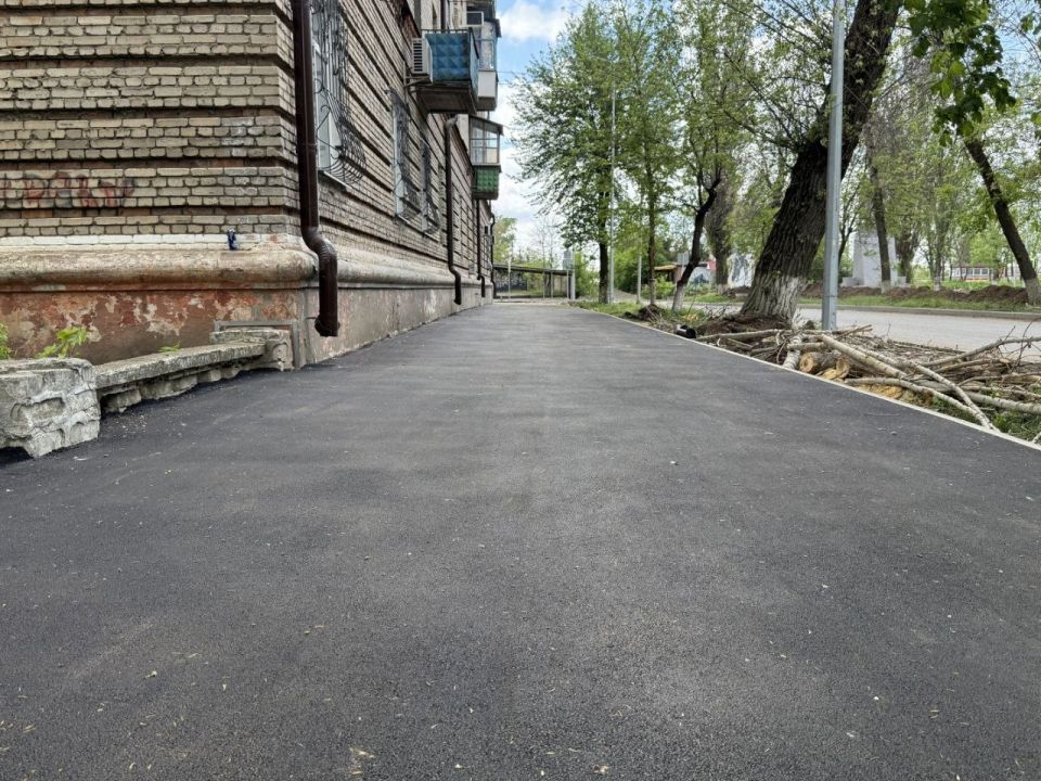 В Молодогвардейске по улице Ленина активно ведутся работы по благоустройству В Молодогвардейске по улице Ленина активно ведутся работы по благоустройству
