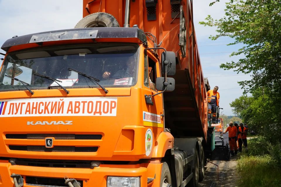 175 километров обновленных трасс появятся в ЛНР благодаря шефам 175 километров обновленных трасс появятся в ЛНР благодаря шефам