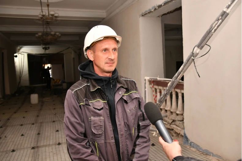 Комсомольский поселковый клуб обретает новую жизнь благодаря заботе Красноярского края Комсомольский поселковый клуб обретает новую жизнь благодаря заботе Красноярского края