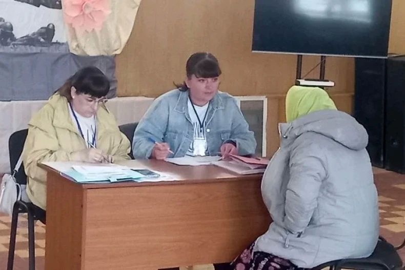 В селе Новоборовицы проведен прием граждан специалистами филиала №15 ГКУ ЛНР «РЦСЗН» В селе Новоборовицы проведен прием граждан специалистами филиала №15 ГКУ ЛНР «РЦСЗН»
