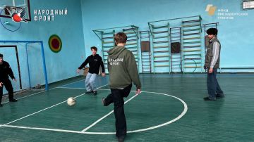 Молодёжка НФ ЛНР провела тренировку по футболу