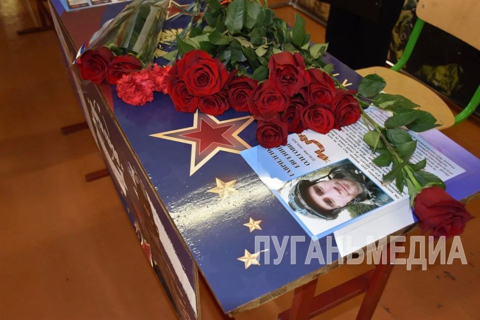 В Первомайском колледже открыты три Парты Героя В Первомайском колледже открыты три Парты Героя