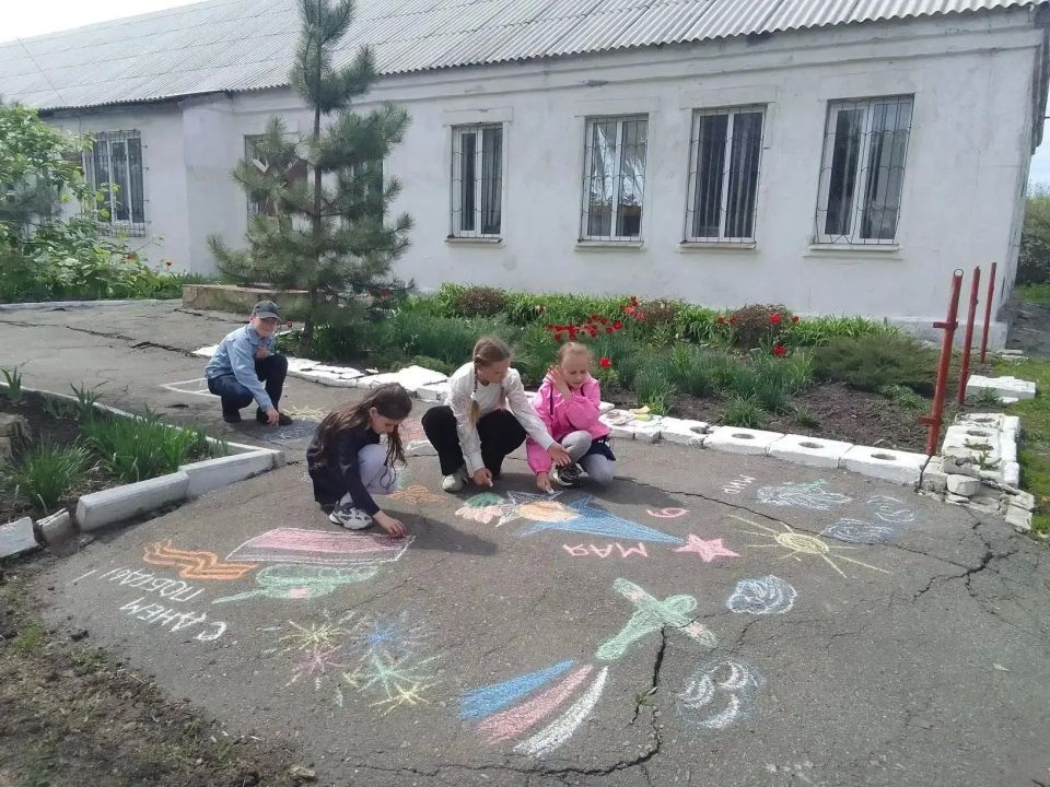 Оренбуржцы организовали активности для перевальских малышей Оренбуржцы организовали активности для перевальских малышей