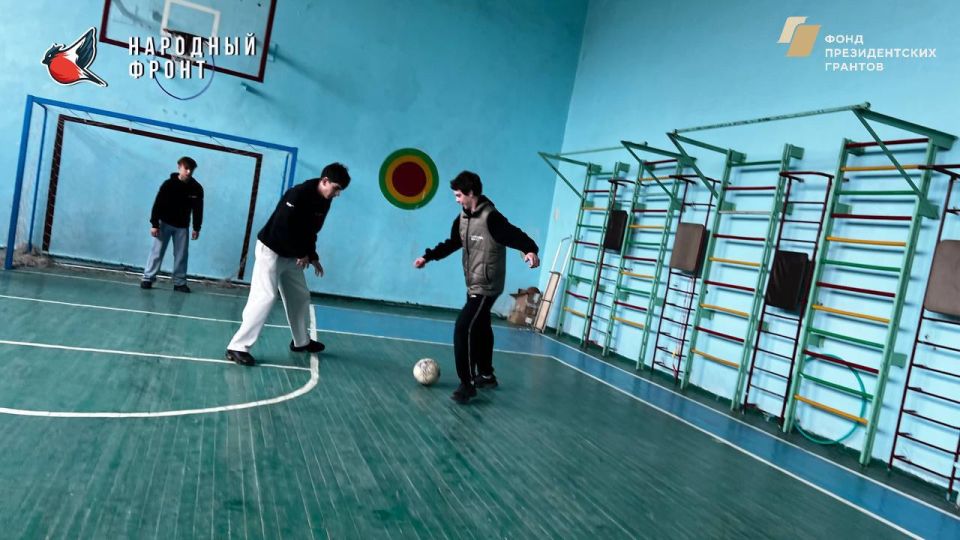 Молодёжка НФ ЛНР провела тренировку по футболу Молодёжка НФ ЛНР провела тренировку по футболу