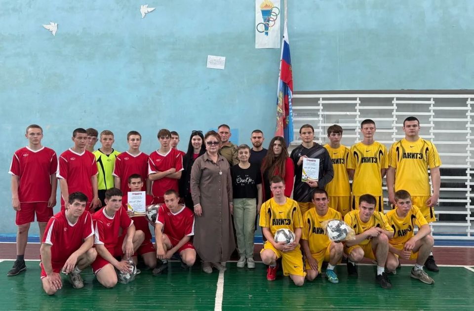 На базе Антрацитовского колледжа автомобильного транспорта прошло соревнование по футболу среди обучающихся государственных бюджетных профессиональных образовательных организаций Луганской Народной Республики На базе Антрацитовского колледжа автомобильного транспорта прошло соревнование по футболу среди обучающихся государственных бюджетных профессиональных образовательных организаций Луганской Народной Республики